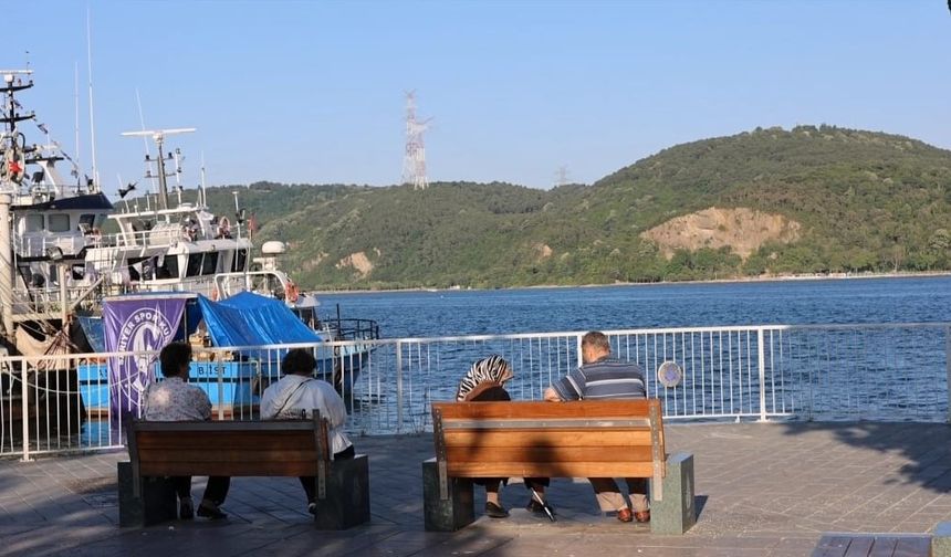 Sarıyer’de denizden gelen kötü koku vatandaşları rahatsız ediyor