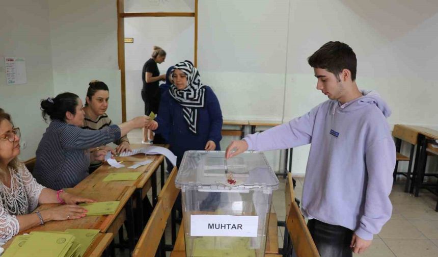 Selçukbey Mahallesi’nde muhtarlık seçimi sürüyor