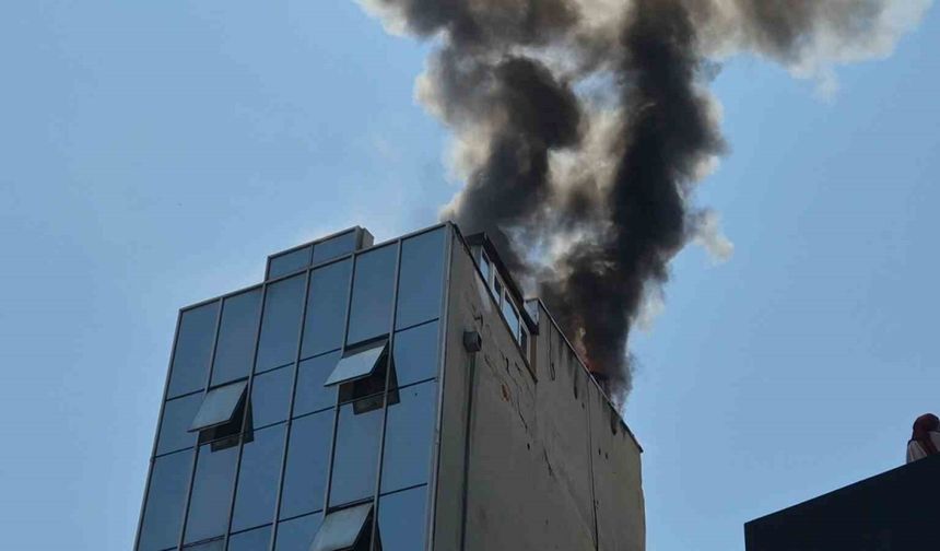 Tekirdağ’da 5 katlı pastane alev alev yandı, mahalleli sokağa döküldü