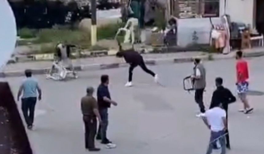 Trafikte korna kavgası meydan savaşına dönüştü... O anlar kamerada