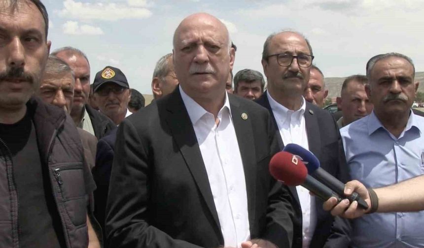 TZOB Genel Başkanı Bayraktar, Çankırı’da kuraklıktan etkilenen tarlaları inceledi