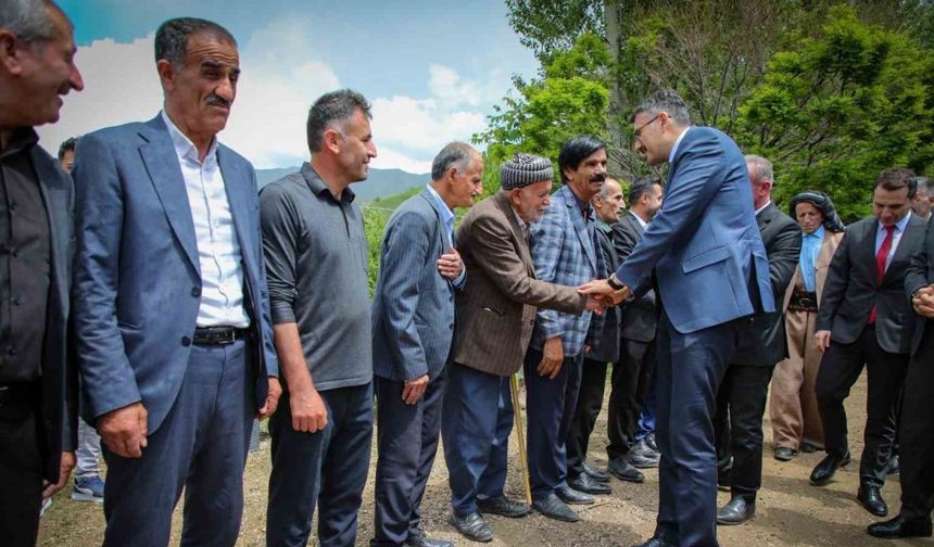 Vali Çelik’ten köy ziyareti