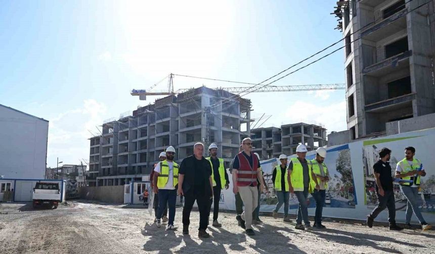 Vali Yavuz: "Tahliye ettik, yıktık, yapıyoruz"