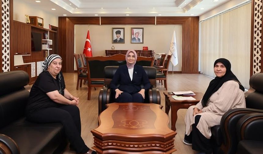 Vali Yiğitbaşı, şehit ailesini makamında ağırladı