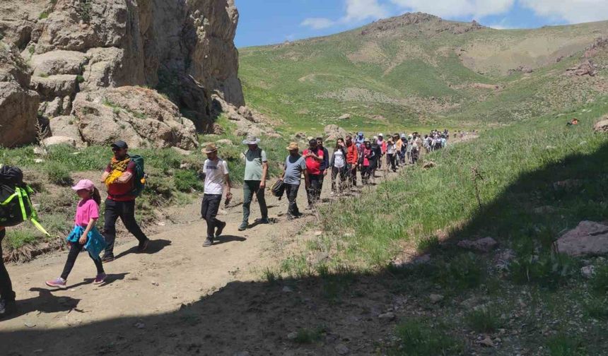 Van’daki doğa harikası kanyon keşfedilmeyi bekliyor