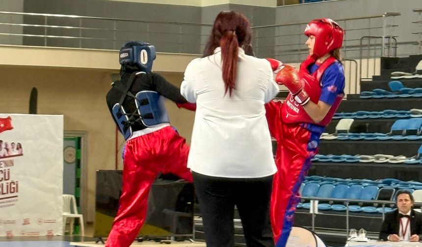 Wushu Kung-Fu’da iki gümüş madalya kazandılar