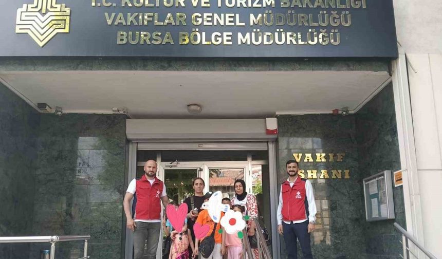 Yetim çocuklara bayramda giyim desteği