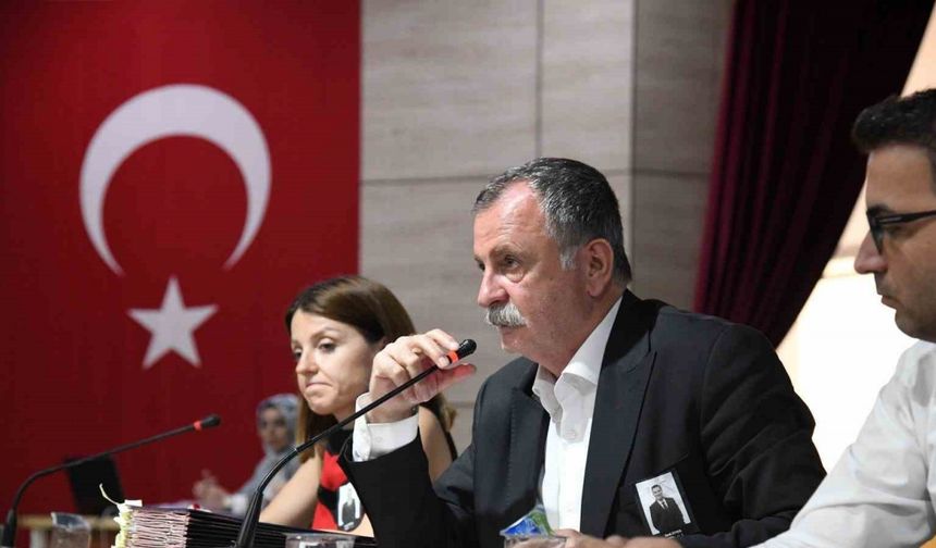 Yunusemre Millet Çarşısına Ferdi Zeyrek ismi verildi