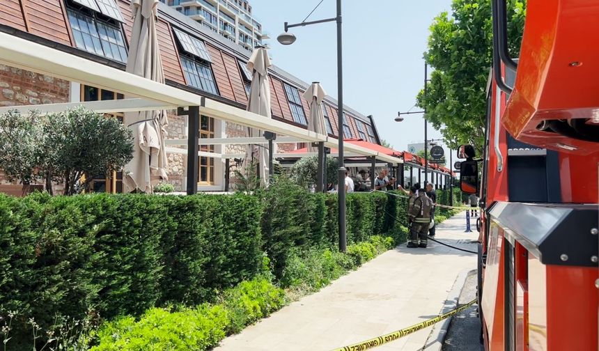 Zeytinburnu Fişekhane’de bir restoranda korkutan yangın