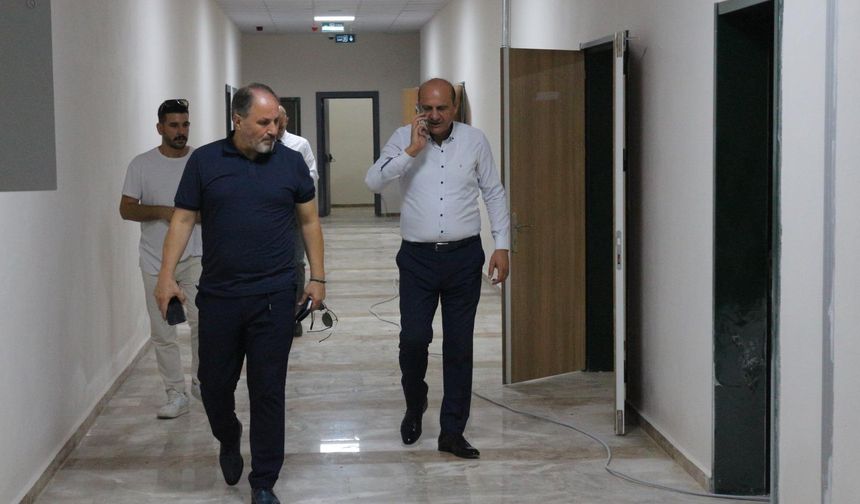 Kutlutekin Baş , Ayhan Bozpınar Anadolu Lisesinde  incelemelerde bulundu