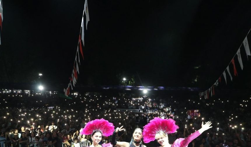 47. Honaz Kiraz Festivali muhteşem Zara konseriyle son buldu