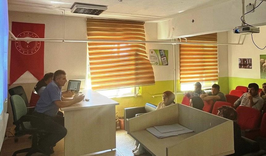 Altıntaş’ta besi sığırı yetiştiriciliği kursu açıldı