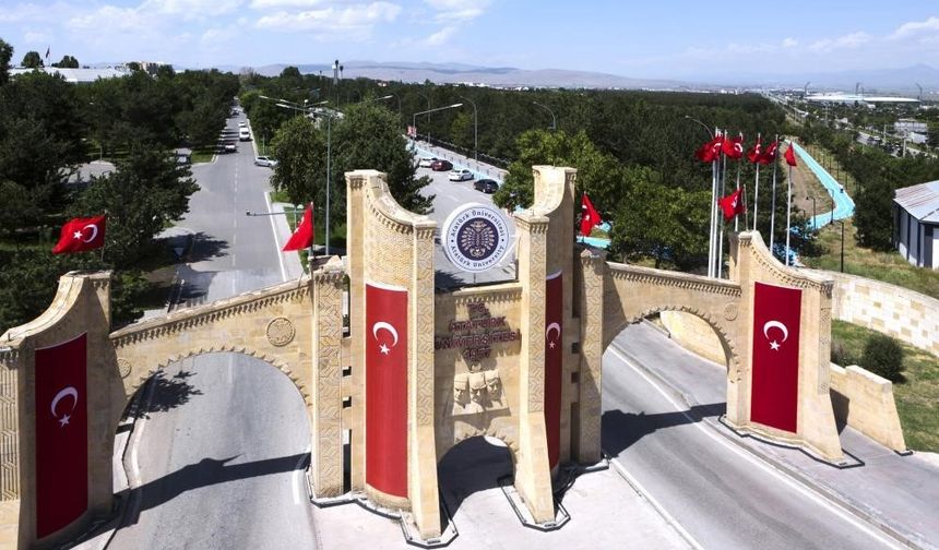Atatürk Üniversitesi Teknofest 2025 finalinde dört Türkiye derecesi kazandı