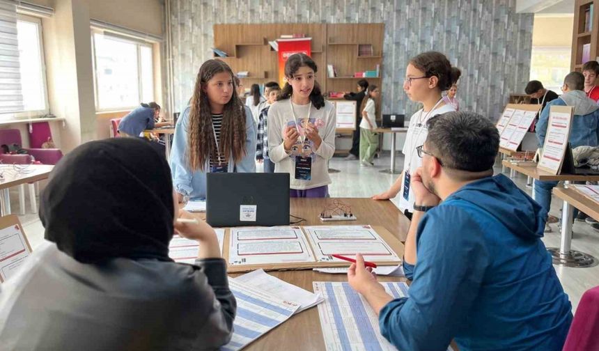 Bayburt Deneyap Atölyesi öğrencileri projelerini sergiledi