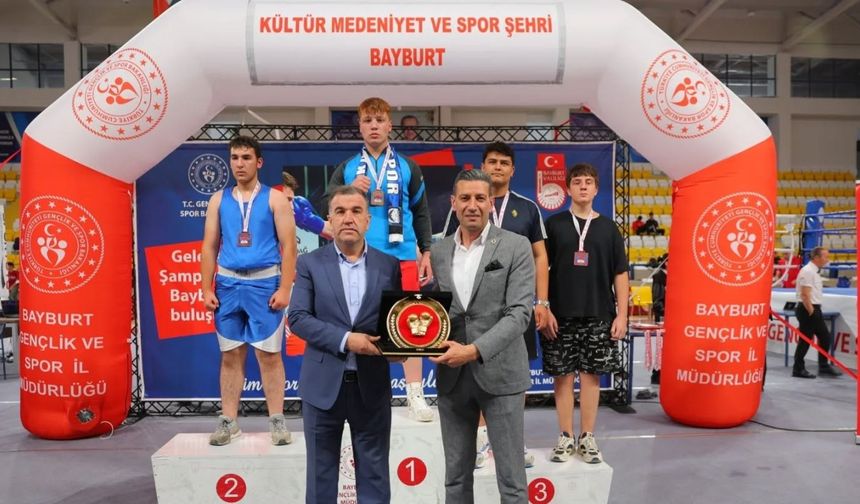 Bayburt’ta ’Boks Şampiyonası’ sona erdi