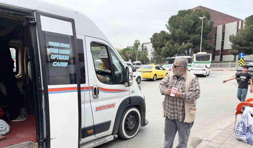 Bozuk paracılığı mesleği yaptı