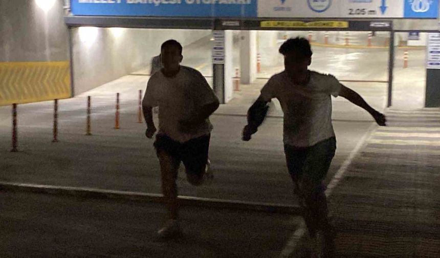 Çocukların otopark görevlisi yaşlı adam ile tepki çeken oyunu