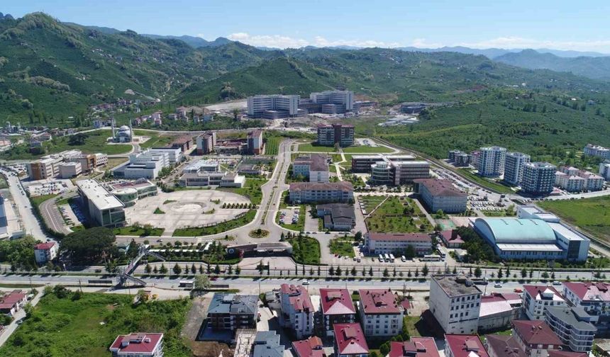 ODÜ, öğrenci memnuniyetinde liderliğini sürdürüyor: Türkiye genelinde 11’inci, Karadeniz Bölgesi’nde 1’inci sırada
