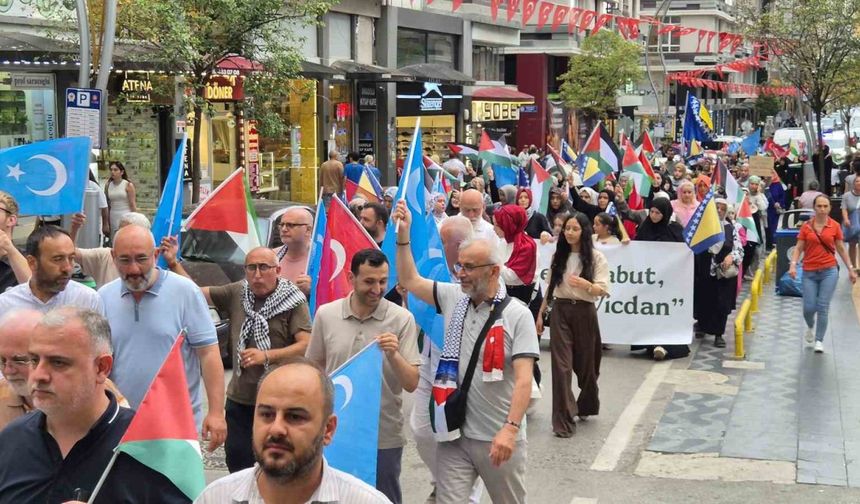 ’Srebrenitsa Katliamı’ Samsun’da kınandı