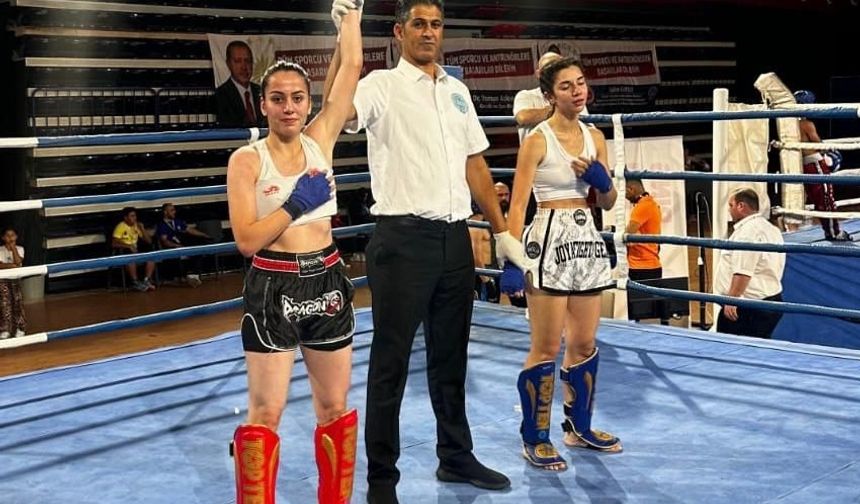 Türkiye Kick Boks Şampiyonası’nda Elazığ’a madalya yağmuru