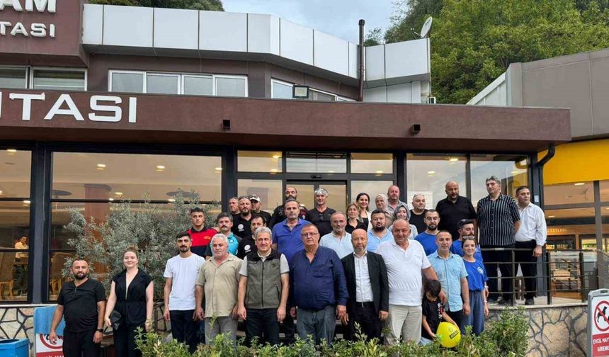 Alevlerin söndüğü yerde dayanışma yeşerdi: Geyve’ye fidan desteği