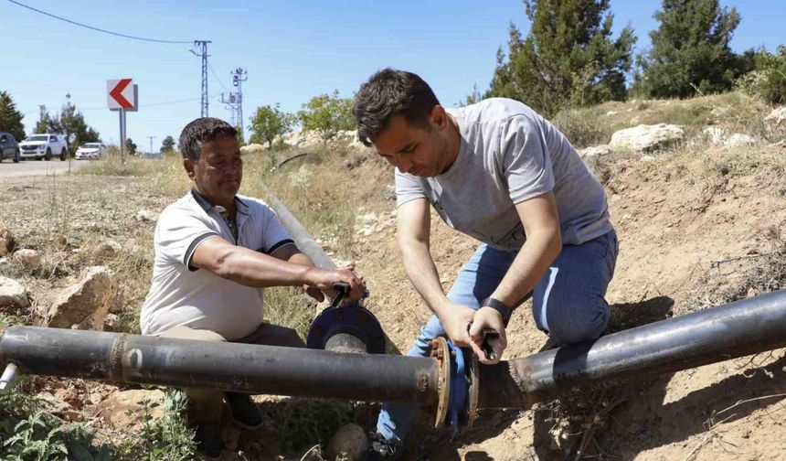 Erdemli’nin kırsalına sulama borusu desteği