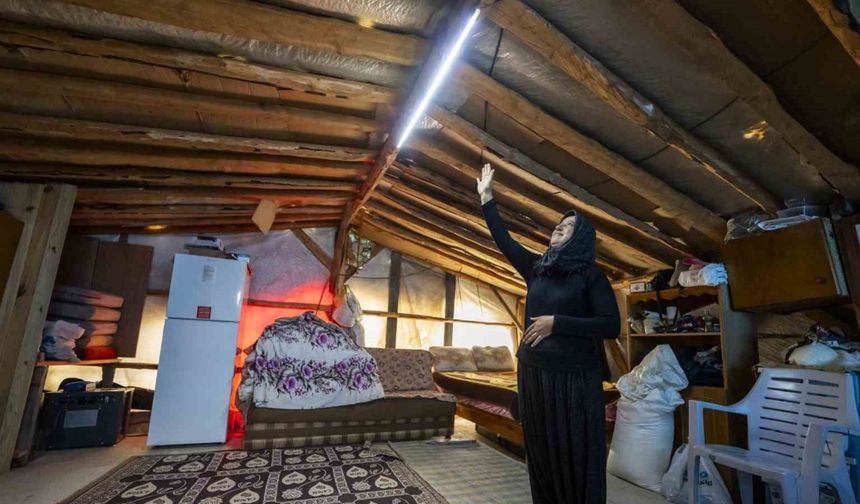 Kıl çadırlar güneşle aydınlandı, üreticinin yüzü güldü