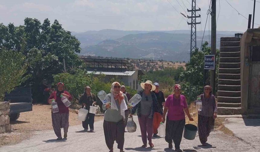 Mersin Mut’un kırsal mahalleleri su sorununa çözüm istedi