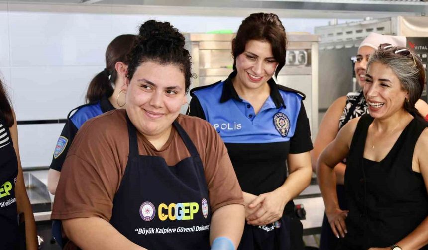 Mersin polisinden geleceğin aşçılarına destek