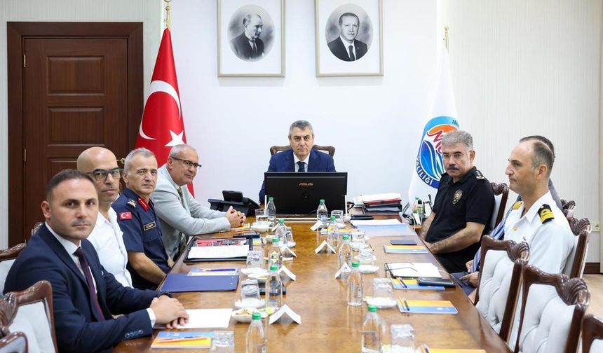 Mersin’de güvenlik ve asayiş tedbirleri masaya yatırıldı