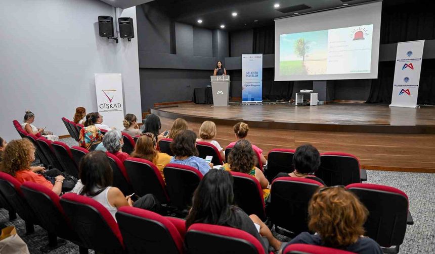 Mersin’de kadınlara iş hayatı için farkındalık eğitimi