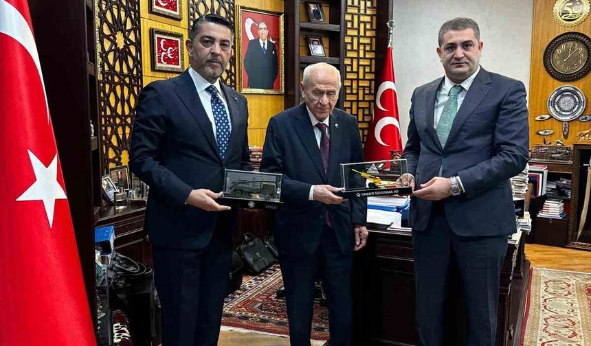 MHP Lideri Bahçeli, "Gökbörü" hava savunma sistemlerinin üreticisi Günay Önder’i kabul etti