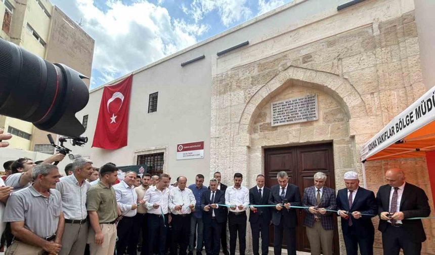 Tarihi Melik Tahir Camii tamamlanan restorasyon çalışmalarının ardından yeniden ibadete açıldı