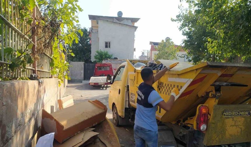 Akdeniz Belediyesinin mobilya, tekstil ve moloz atıklarıyla mücadelesi sürüyor
