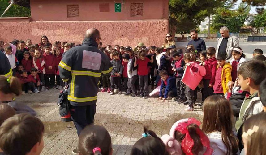 Çorum’da ilkokul öğrencilerine yangın eğitimi