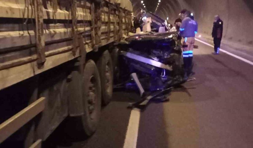 Tünelde trafik kazası: 1 ölü, 4 yaralı