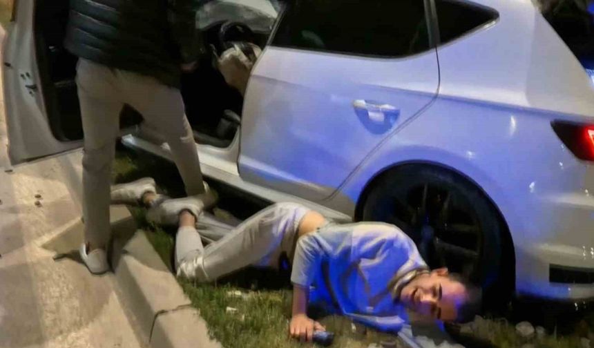 Aksaray Belediyesi’nin trafiğe kapattığı yol kaza meydanına döndü