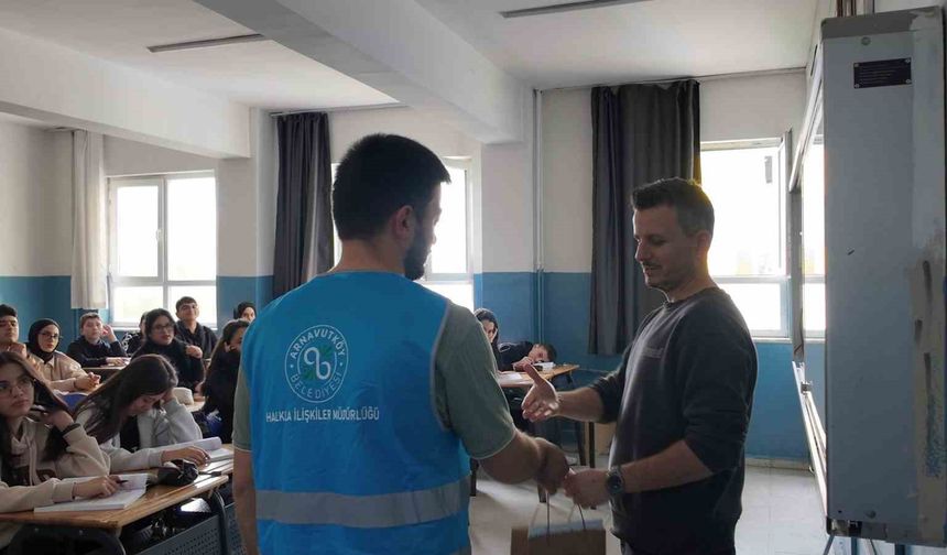 Arnavutköy Belediyesi'nden öğretmenlere 24 Kasım sürprizi