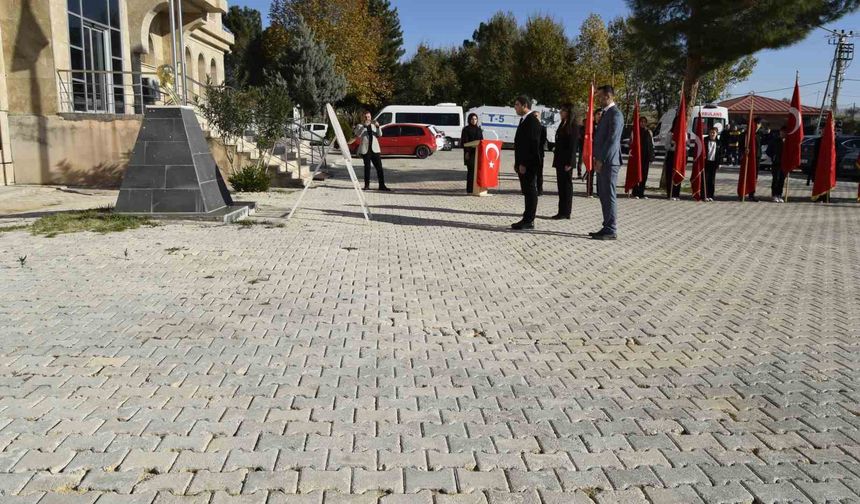 Dicle'de 24 Kasım Öğretmenler Günü kutlandı