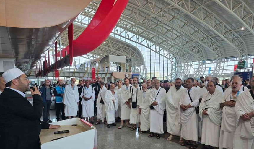 Erzincan’dan 193 umreci dualarla uğurlandı