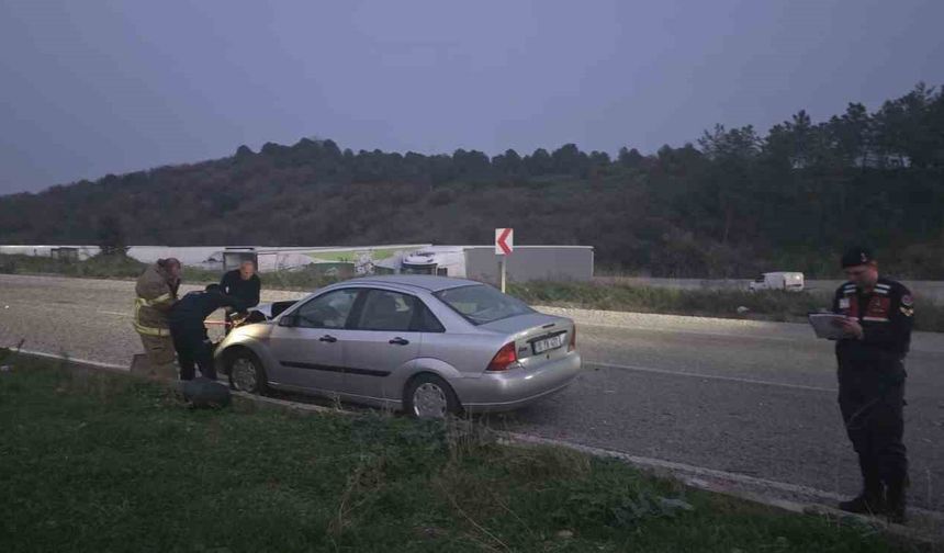 Gönen-Bandırma kara yolunda iki araç çarpıştı: 3 yaralı