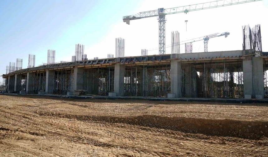 Kahramanmaraş Stadyumu yükseliyor
