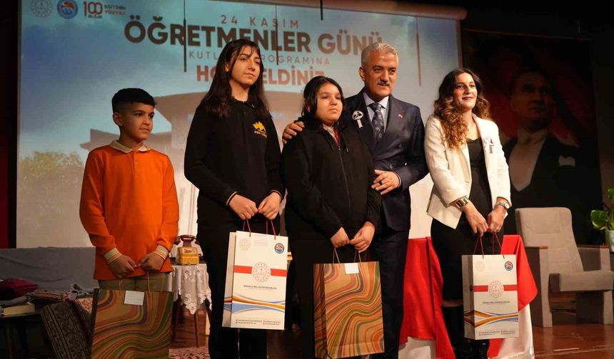 Kırıkkale'de 24 Kasım Öğretmenler Günü kutlandı