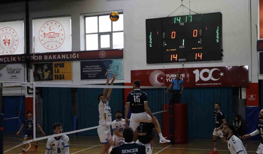 TVF Erkekler 1. Ligi: Düzce Belediyesi Spor Akademisi: 2 - Arkas Spor Kulübü: 3