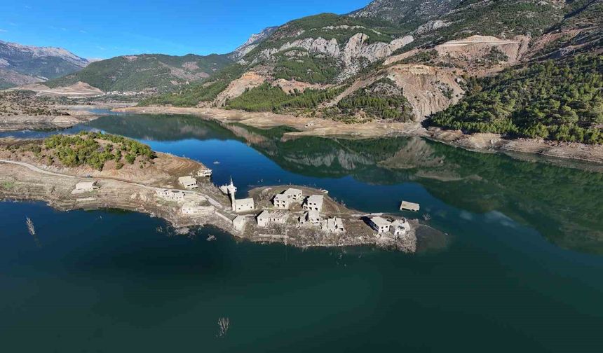 11 Yıl Sonra Baraj Altındaki Köyler Yeniden Ortaya Çıktı!