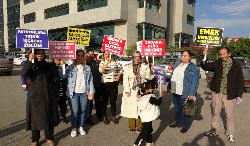 Mersin'de maaşlarını alamayan işçiler, adliye önünde açıklama yaptı