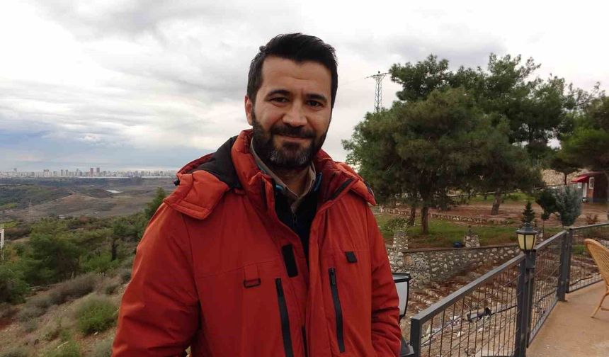 Gönülleri ısıtan davet: Yamaç paraşütçüsü işçilerin çay davetine kayıtsız kalmadı