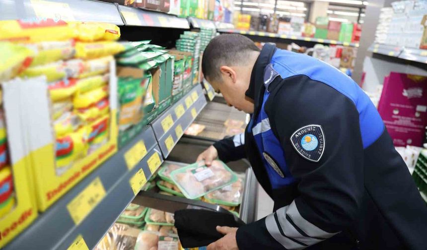 Akdeniz'de Ramazan ayı öncesi market ve fırınlara sıkı denetim