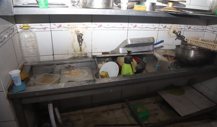 Mersin'de hijyen kurallarına uymayan fırına 6 bin 400 lira ceza