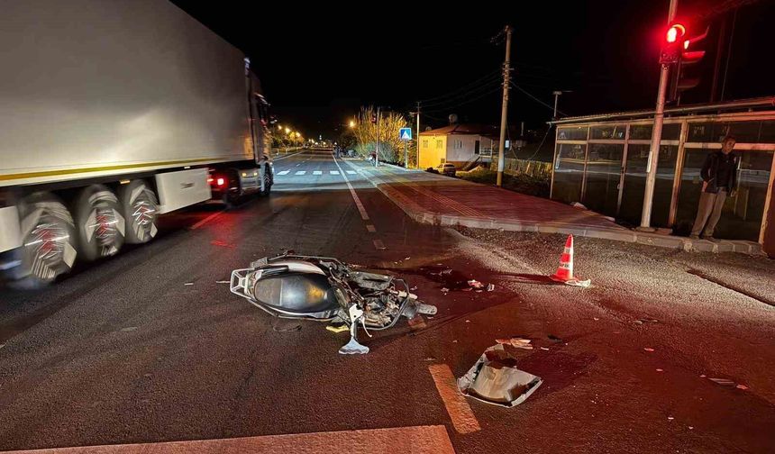Mersin'de kamyonet ile motosiklet çarpıştı: 1 ölü